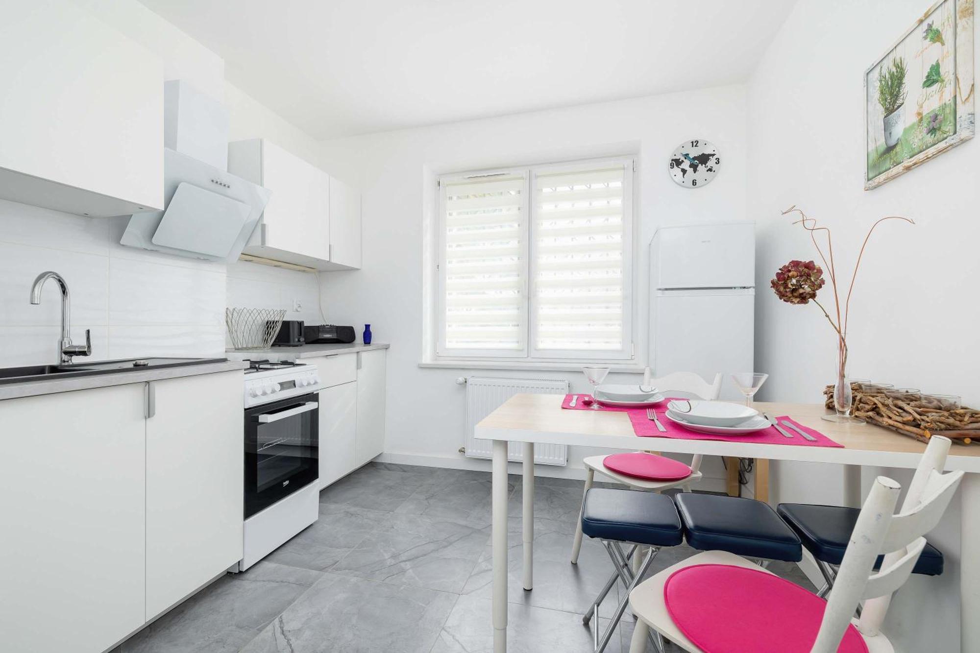 Colorful Studio Near The Spodek Arena In Katowice By Noclegi Renters 외부 사진